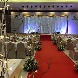 Bunjongburi Hotel